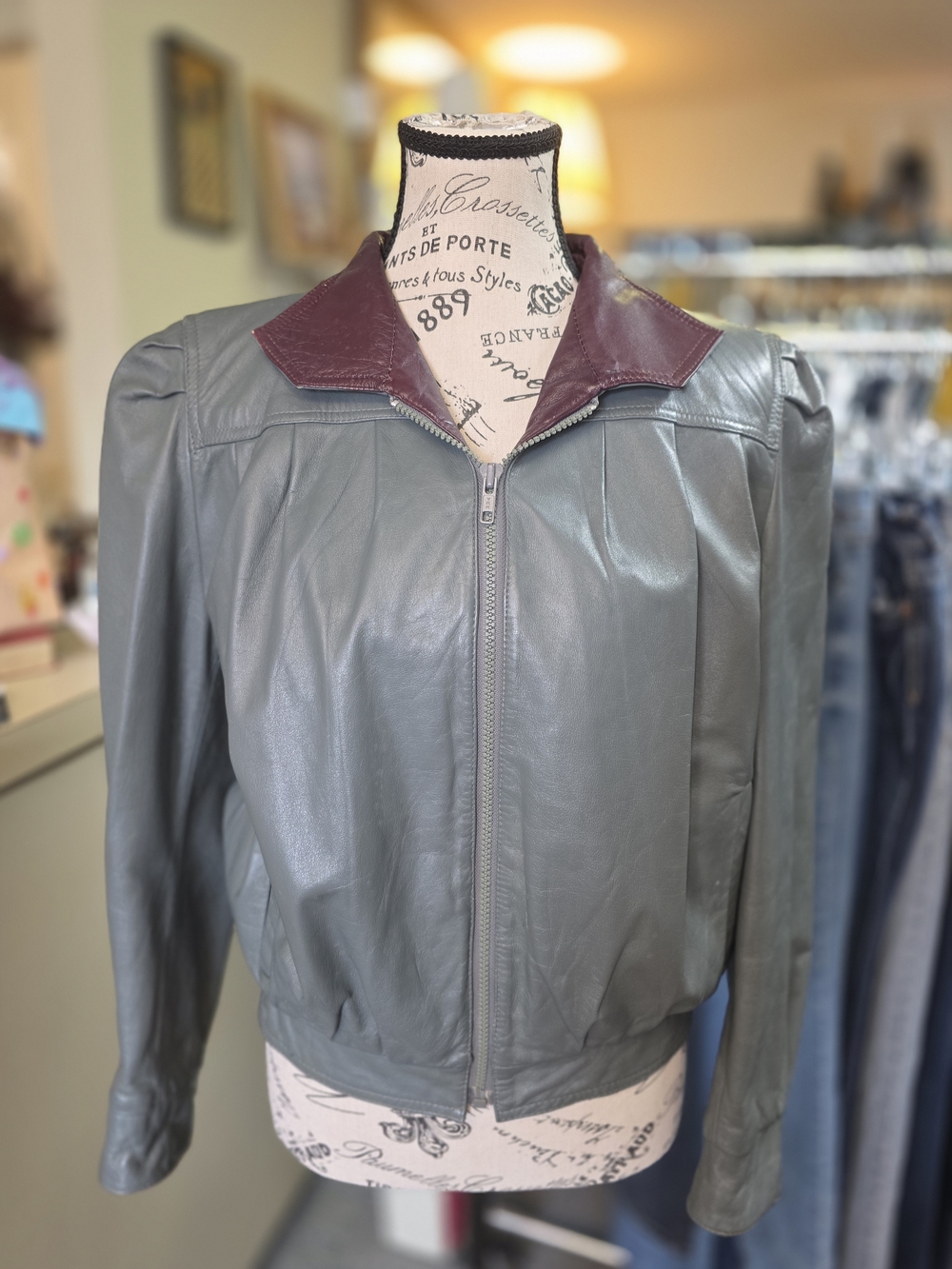 Vintage Explosive By Grais 80s Womens Grey Leather Jacket with Maroon Collar